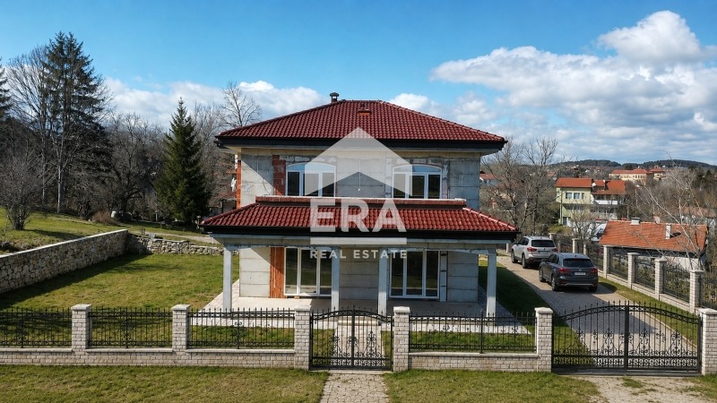 Продава КЪЩА, с. Хераково, област София област