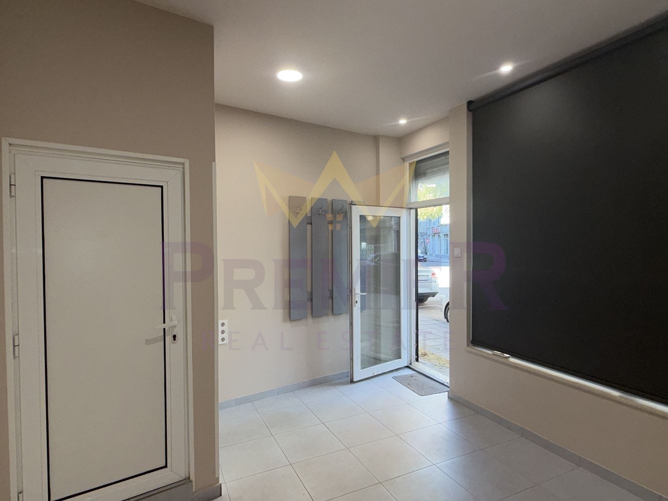 Продава ОФИС, гр. Пловдив, Център, снимка 2 - Офиси - 56393638