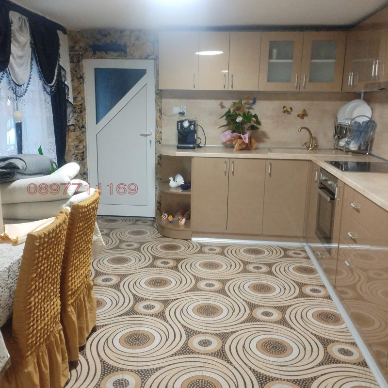 Продава КЪЩА, гр. Девня, област Варна