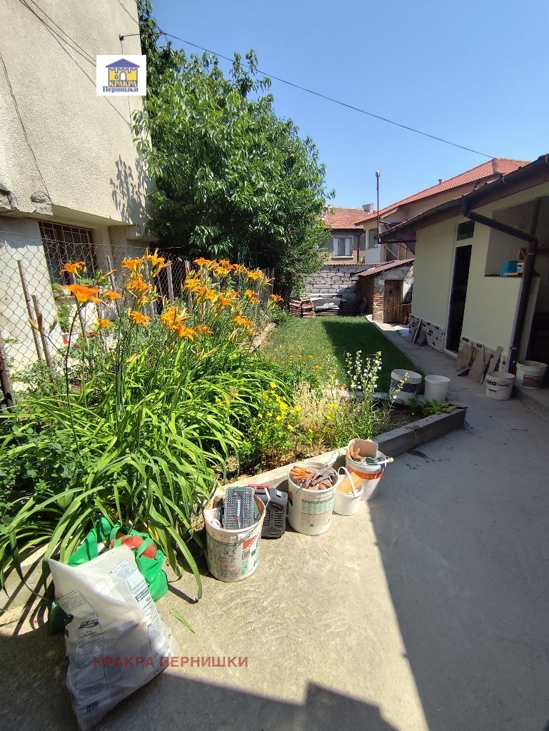 Продава КЪЩА, гр. Перник, Център, снимка 15 - Къщи - 53019142