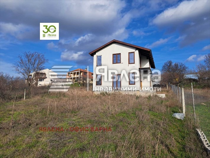 Продава КЪЩА, гр. Аксаково, област Варна, снимка 2 - Къщи - 53158766