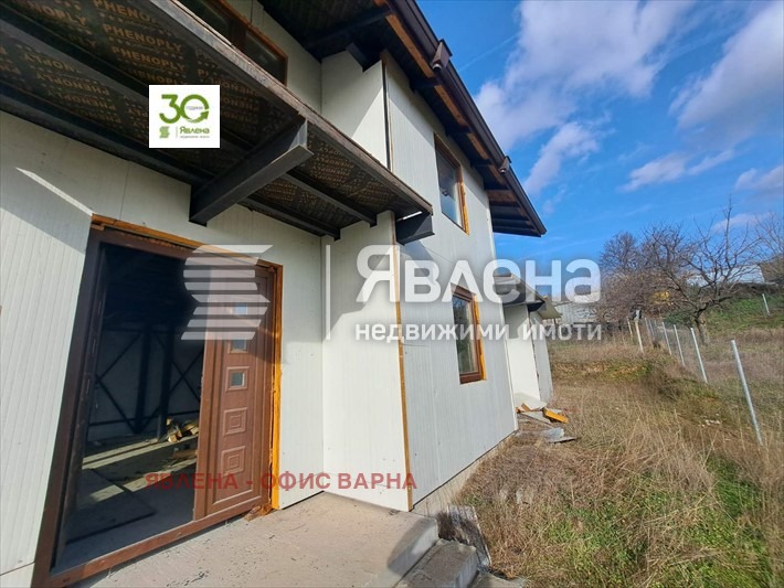 Продава КЪЩА, гр. Аксаково, област Варна, снимка 3 - Къщи - 53158766