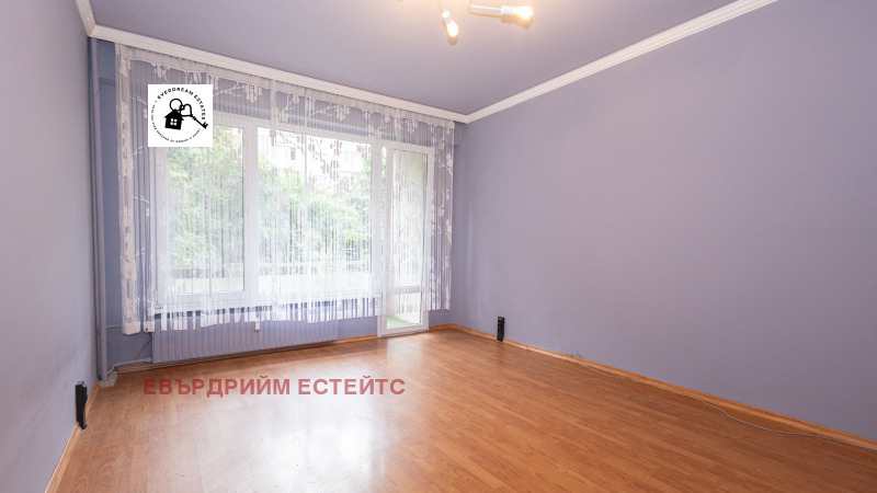 Продава  3-стаен град София , Младост 4 , 94 кв.м | 83076693