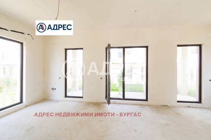 Продава КЪЩА, гр. Поморие, област Бургас, снимка 2 - Къщи - 47962039