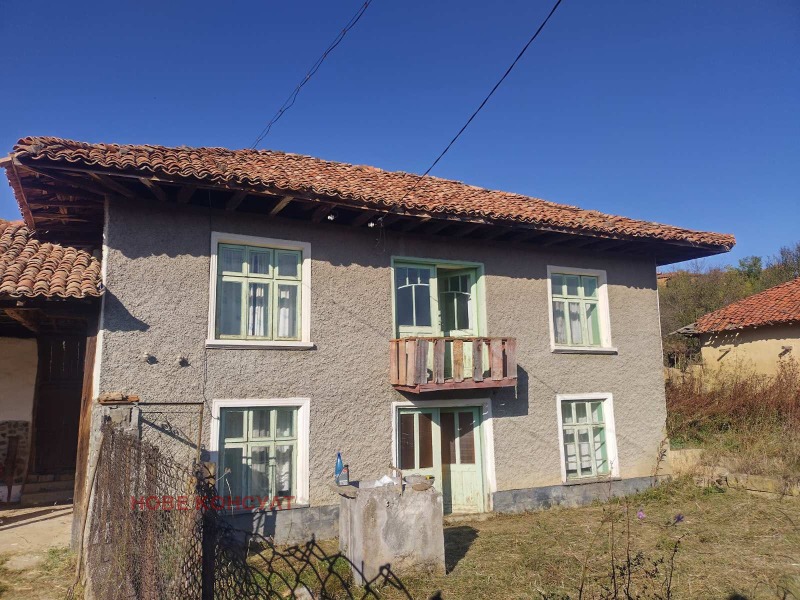 Продава КЪЩА, с. Веселиново, област Шумен, снимка 1 - Къщи - 53561245