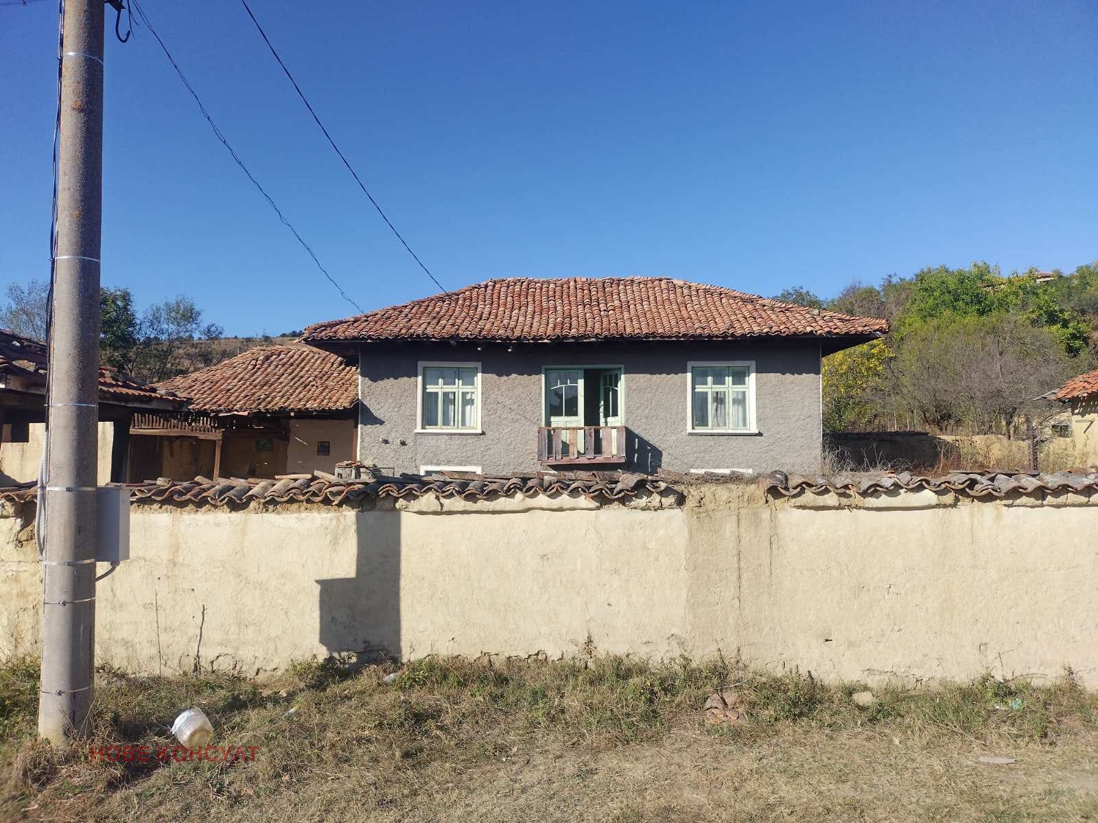 Продава КЪЩА, с. Веселиново, област Шумен, снимка 2 - Къщи - 53839903