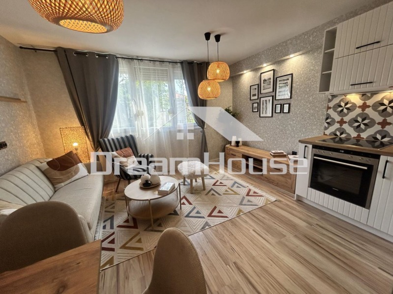 À venda  2 quartos Plovdiv , Gagarin , 61 m² | 42437563