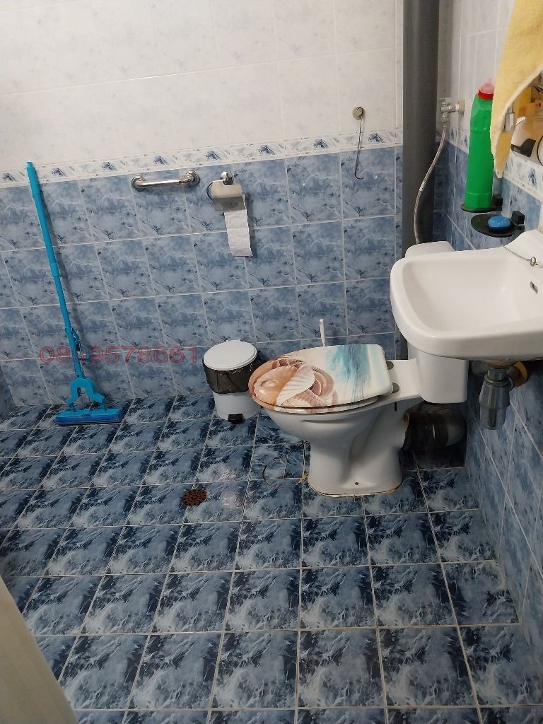 Продава ЕТАЖ ОТ КЪЩА, гр. Кубрат, област Разград, снимка 6 - Етаж от къща - 55708083
