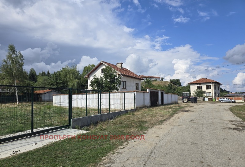Eladó  Ház régió Sofia , Rajovo , 63 négyzetméter | 12057769
