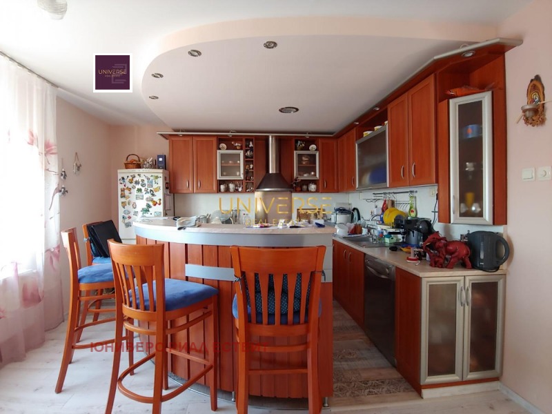 Продава КЪЩА, с. Кошарица, област Бургас, снимка 2 - Къщи - 52701118