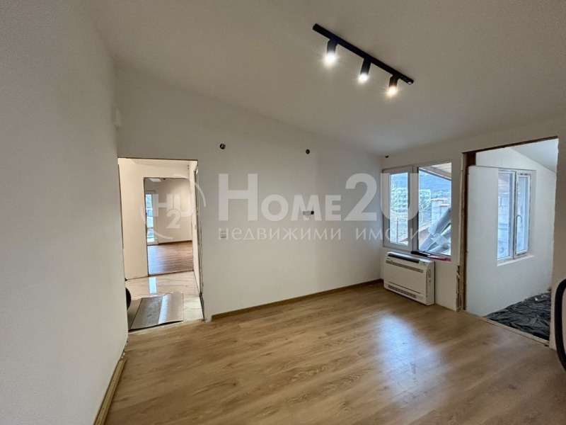 Продава КЪЩА, гр. Провадия, област Варна, снимка 2 - Къщи - 53399902