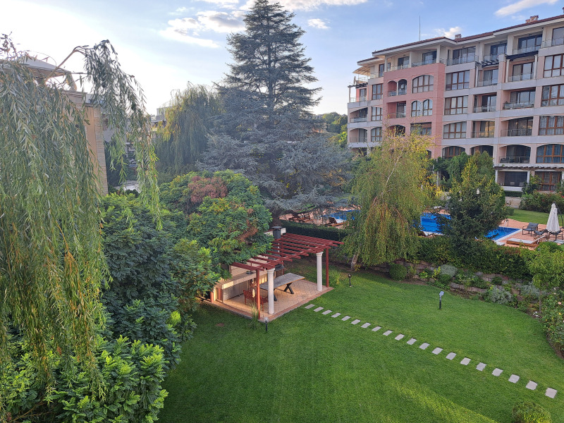 Продава  2-стаен град Варна , к.к. Св.Св. Константин и Елена , 76 кв.м | 98481881 - изображение [3]