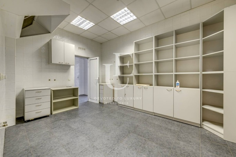 Til salg  Kontor Sofia , Vitosha , 180 kvm | 40990579 - billede [9]