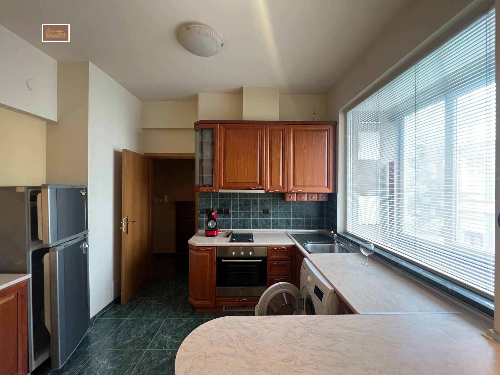 Продава МНОГОСТАЕН, гр. София, Център, снимка 13 - Апартаменти - 54322926