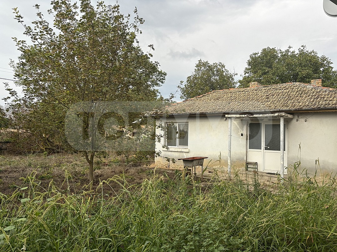 Продава КЪЩА, с. Млада гвардия, област Варна, снимка 2 - Къщи - 50695692