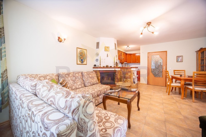 Продава  3-стаен град Добрич , Център , 99 кв.м | 36176036 - изображение [2]