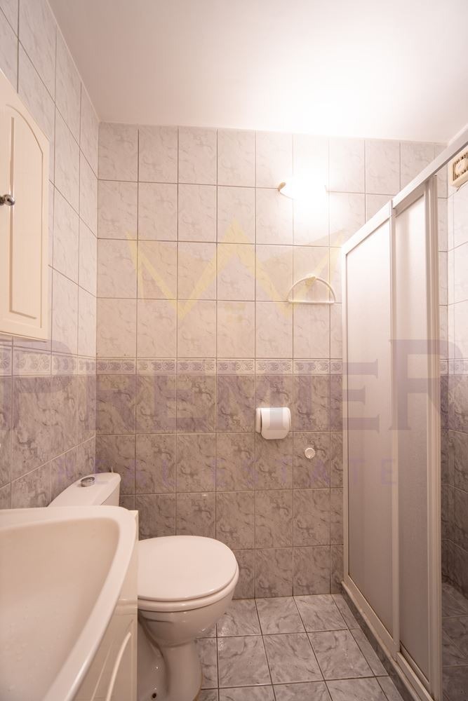 Продава  3-стаен град Добрич , Център , 99 кв.м | 36176036 - изображение [16]