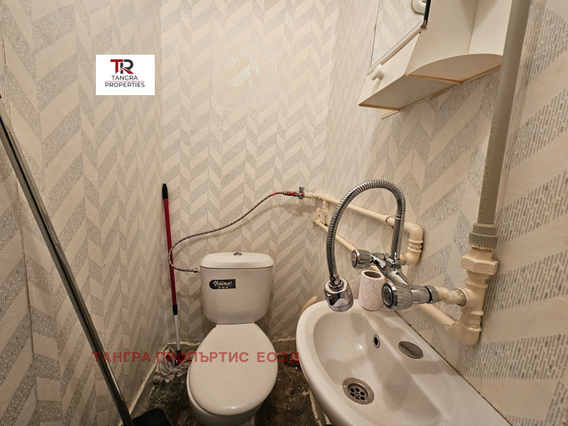 Продава 3-СТАЕН, гр. Радомир, област Перник, снимка 4 - Апартаменти - 52806258