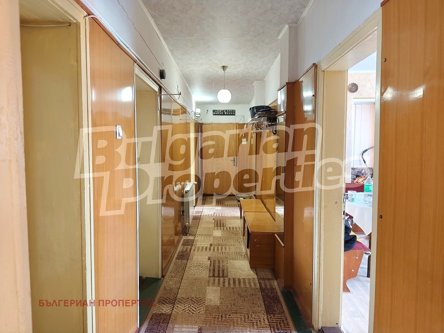 Продава МНОГОСТАЕН, гр. Ловеч, Център, снимка 2 - Апартаменти - 54222719