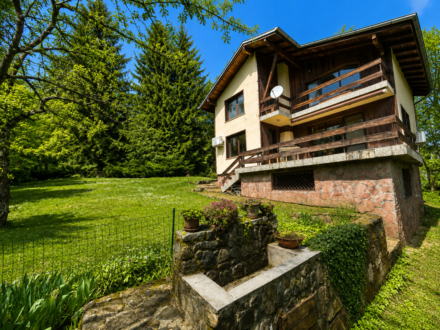 Продава КЪЩА, гр. София, с. Бистрица, снимка 2 - Къщи - 54699004