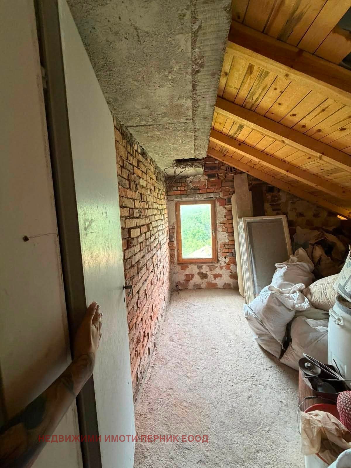 Продава КЪЩА, с. Лялинци, област Перник, снимка 16 - Къщи - 55118904