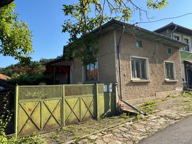 Продава КЪЩА в област Ловеч, с. Терзийско - 100 кв.м / 30 000 € » 58 674.90 лв.
