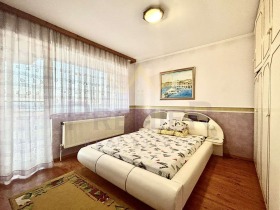 Hus Balchik, region Dobrich 11