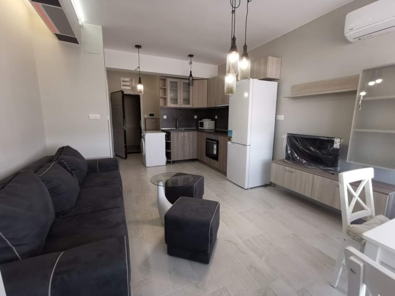 Продава  2-стаен град Плевен , Широк център , 60 кв.м | 23824857 - изображение [2]
