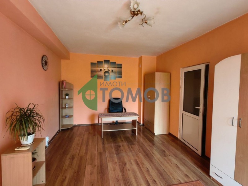 Продава 2-СТАЕН, гр. Шумен, Болницата, снимка 3 - Апартаменти - 53340307