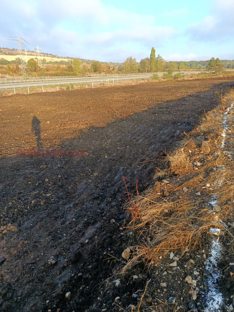 Продава ПАРЦЕЛ, гр. Сливница, област София област