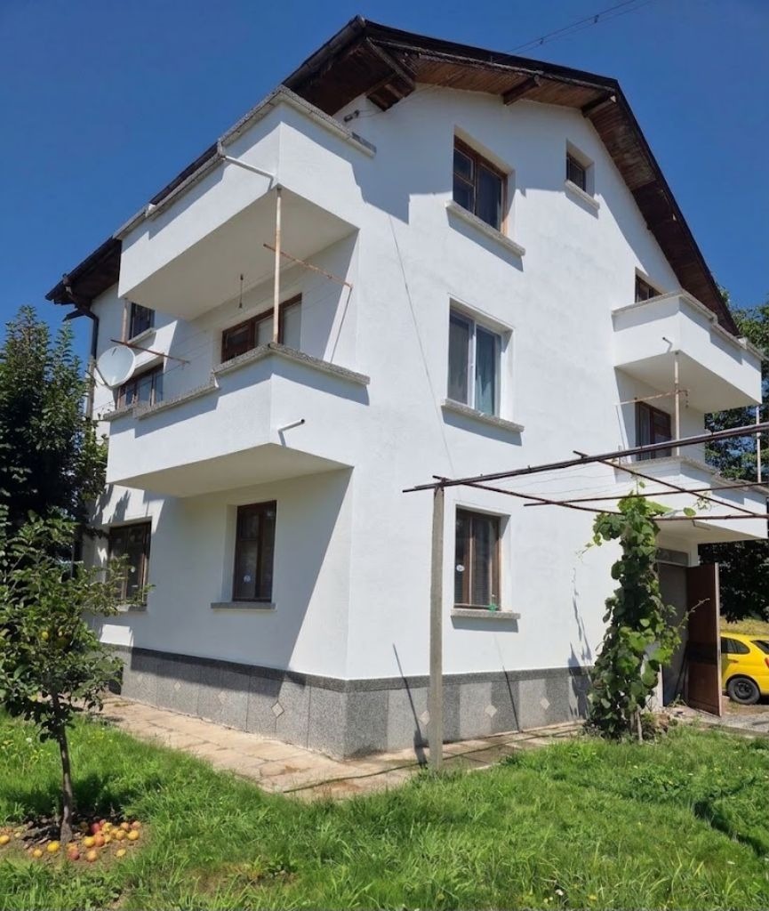 Продава КЪЩА, с. Труд, област Пловдив