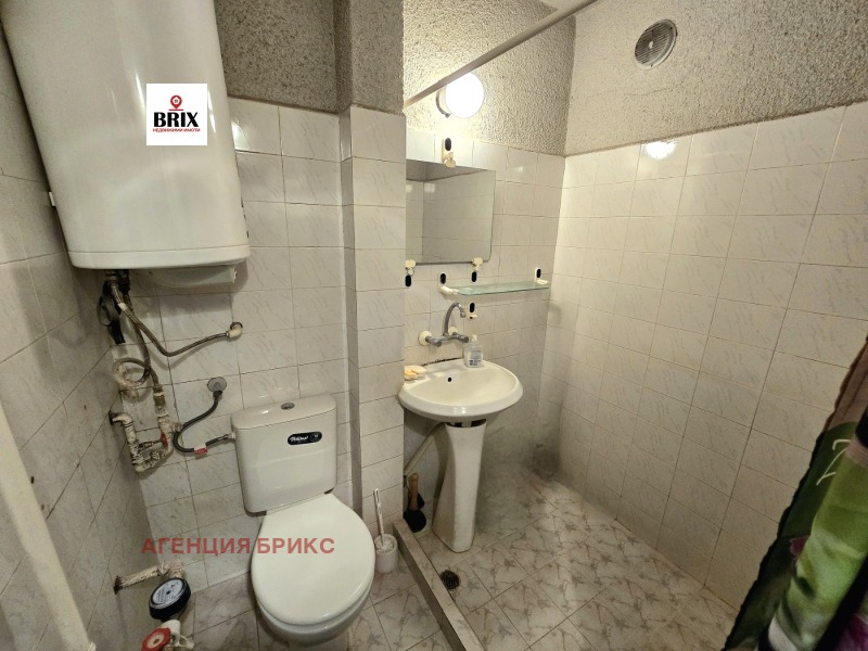 Продава  2-стаен град Русе , Център , 62 кв.м | 41267343 - изображение [9]