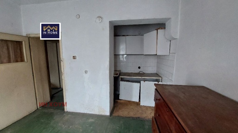 Продава ЕТАЖ ОТ КЪЩА, гр. Мездра, област Враца, снимка 3 - Етаж от къща - 53087711