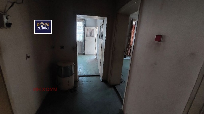 Продава ЕТАЖ ОТ КЪЩА, гр. Мездра, област Враца, снимка 13 - Етаж от къща - 53087711