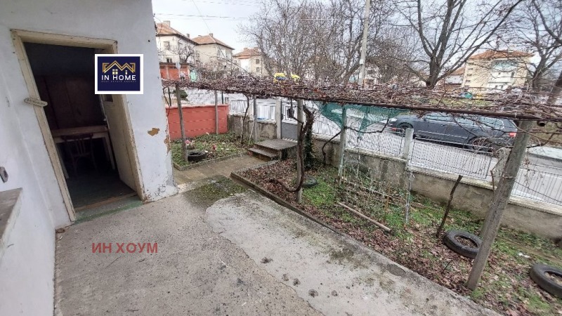 Продава ЕТАЖ ОТ КЪЩА, гр. Мездра, област Враца