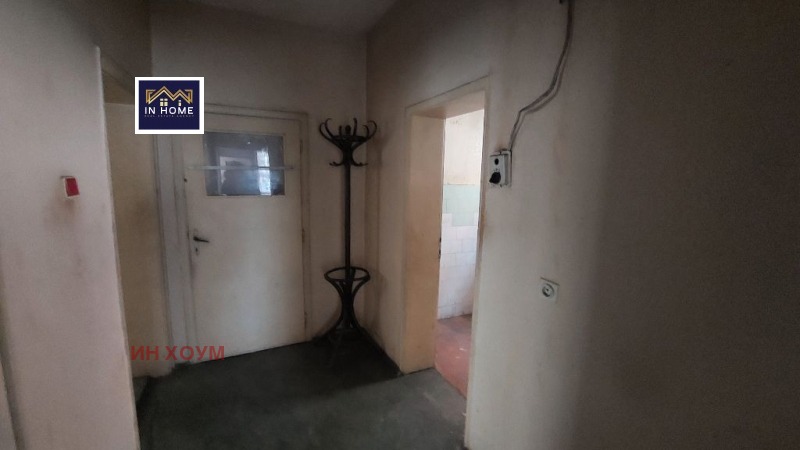 Продава ЕТАЖ ОТ КЪЩА, гр. Мездра, област Враца, снимка 6 - Етаж от къща - 53087711