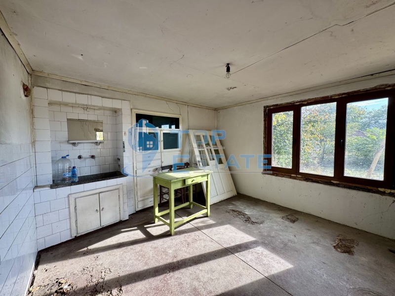 Продава КЪЩА, с. Долна Липница, област Велико Търново, снимка 8 - Къщи - 52332407