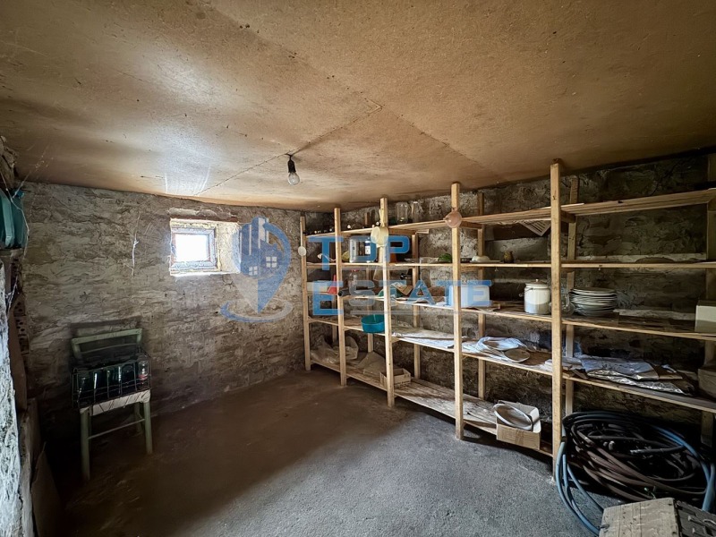 Продава КЪЩА, с. Долна Липница, област Велико Търново, снимка 11 - Къщи - 52332407