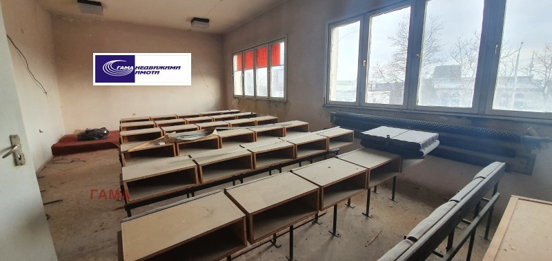 Продава ОФИС в град Добрич, Промишлена зона - Запад - 335 кв.м / 105 000 € » 205 362.15 лв., ГАМА