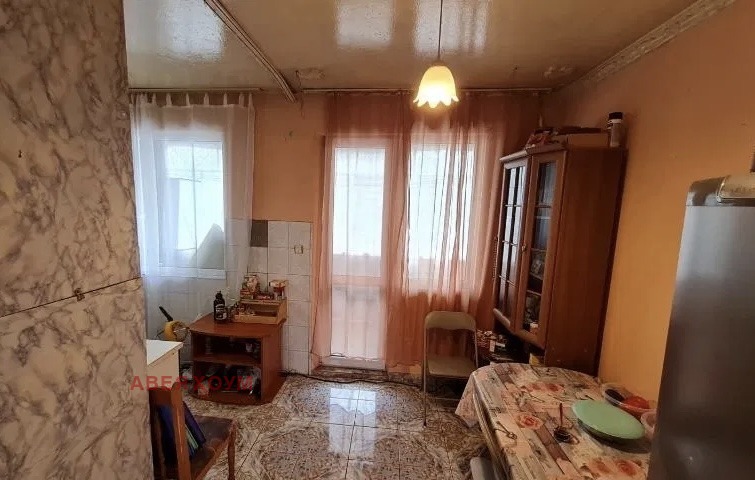 Myytävänä  3 makuuhuonetta Varna , Vladislav Varnentšik 2 , 98 neliömetriä | 66443559 - kuva [4]