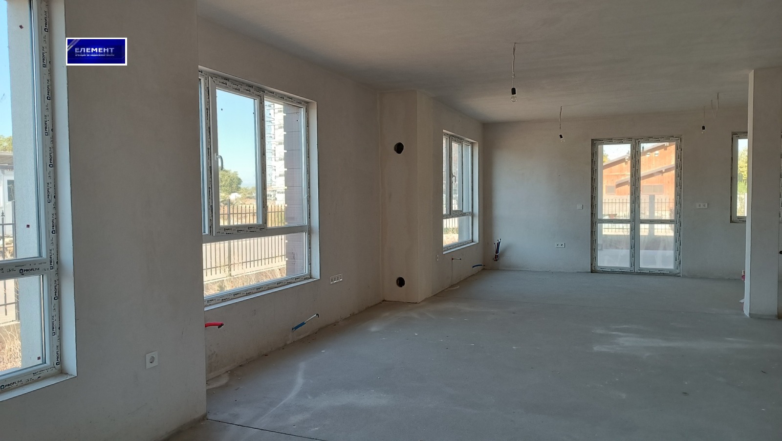 Продава КЪЩА, гр. Пловдив, Остромила, снимка 2 - Къщи - 53170479