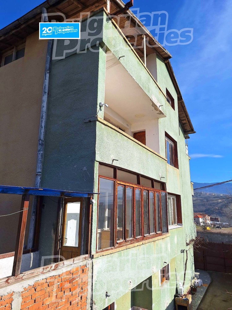 Продава КЪЩА в област Благоевград, с. Поленица - 400 кв.м / 350 000 € » 684 540.50 лв., БЪЛГЕРИАН ПРОПЕРТИС