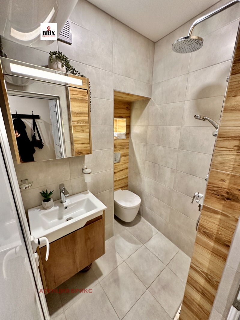 Продава  2-стаен град Русе , Широк център , 67 кв.м | 96924331 - изображение [9]