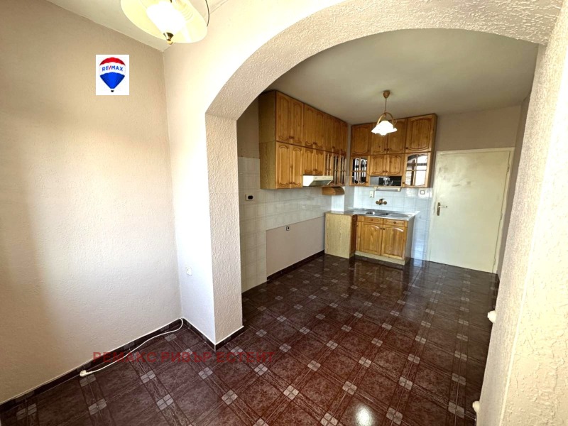 Продава 3-СТАЕН, гр. Русе, Хъшове, снимка 2 - Апартаменти - 53382112