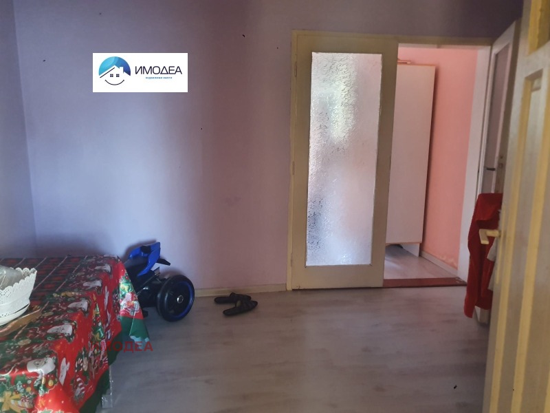 Продава ЕТАЖ ОТ КЪЩА, гр. Павликени, област Велико Търново, снимка 9 - Етаж от къща - 53163361