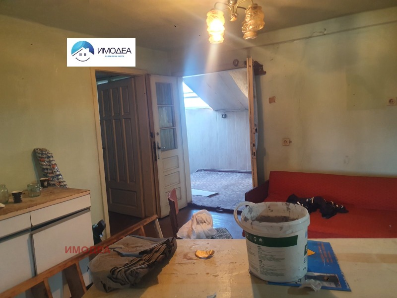 Продава ЕТАЖ ОТ КЪЩА, гр. Павликени, област Велико Търново, снимка 12 - Етаж от къща - 53163361