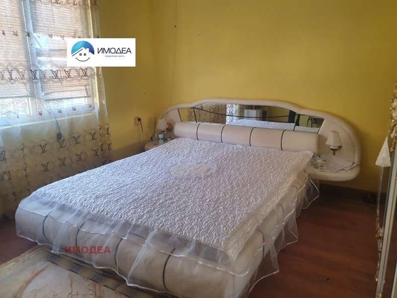 Продава ЕТАЖ ОТ КЪЩА, гр. Павликени, област Велико Търново, снимка 2 - Етаж от къща - 53163361