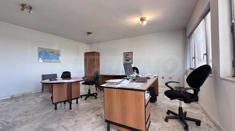 Satılık  Endüstriyel bina bölge Filibe , Karlovo , 1300 metrekare | 54174317 - görüntü [4]
