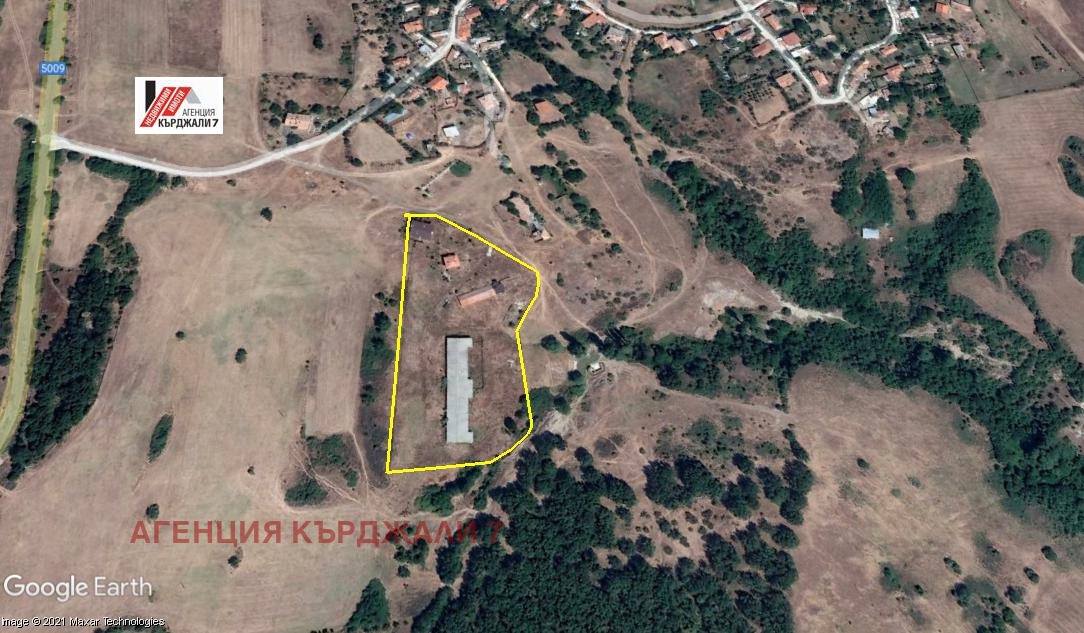 Продава ПРОМ. ПОМЕЩЕНИЕ, с. Соколяне, област Кърджали, снимка 3 - Производствени сгради - 53882750