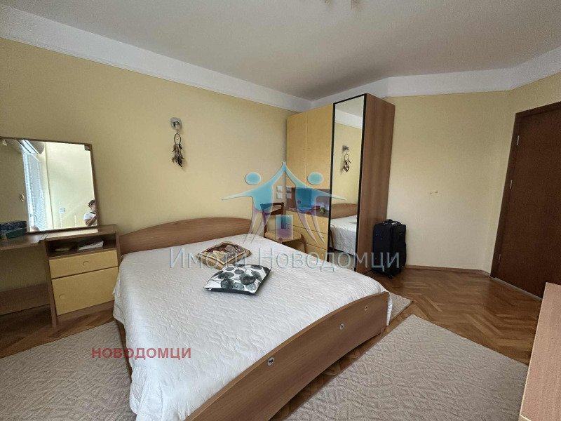 Продава  Етаж от къща град Шумен , Център , 131 кв.м | 75430250